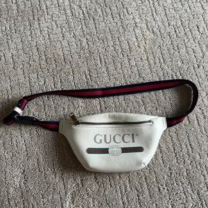 Authentic Gucci white belt bag.